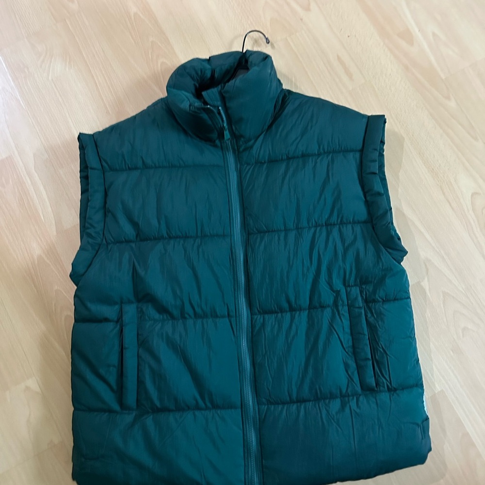 Free people:Dark Green Puffer Vest